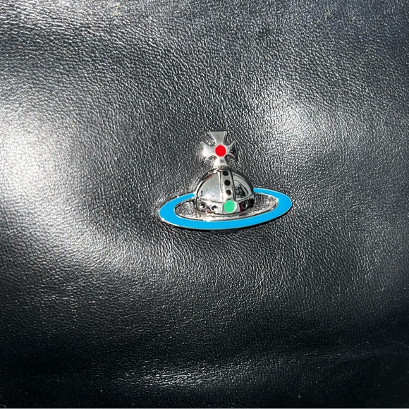 Vivienne Westwood: Kisslock Saturn Logo Mini Emma Granny Frame Crossbody Bag - Picture 9 of 16